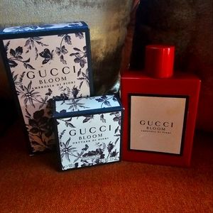 Gucci bloom perfume. 97% full comes with box and soap bar.